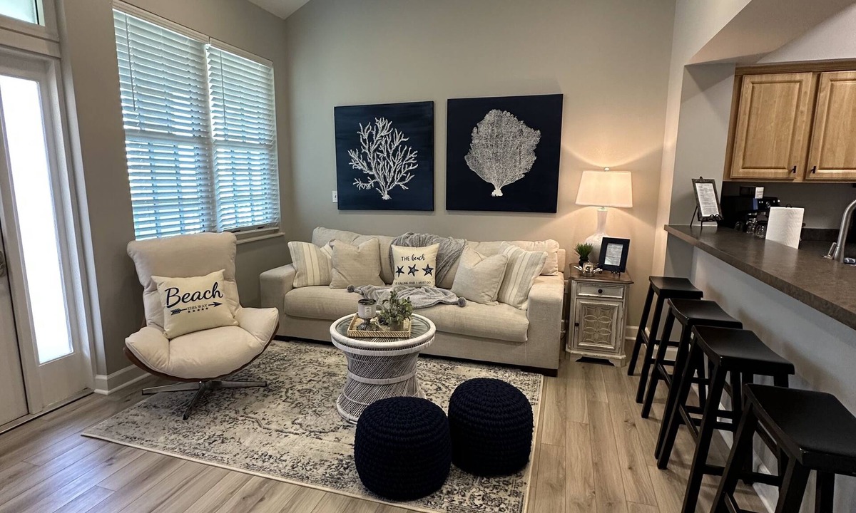 Ono Island Condo | Walk to the beach. 2 Bedroom Condo - "The Blue Palm."