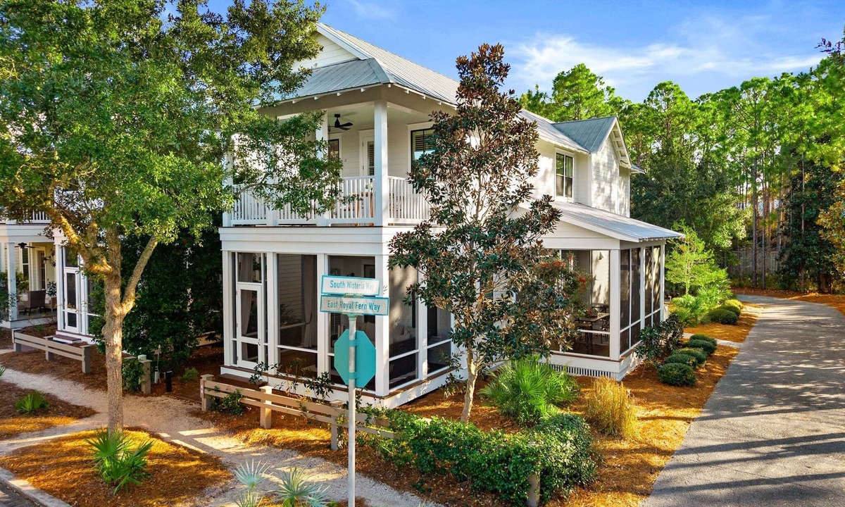 Watercolor House | WaterColor, Steps to Pool! LSV/Golf Cart, Bikes, 2 Masters! Pet Friendly!