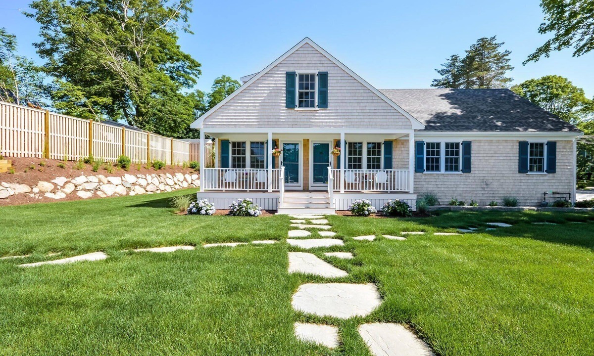 West Falmouth House | West Falmouth Cottage in the Heart of This Historic Village.