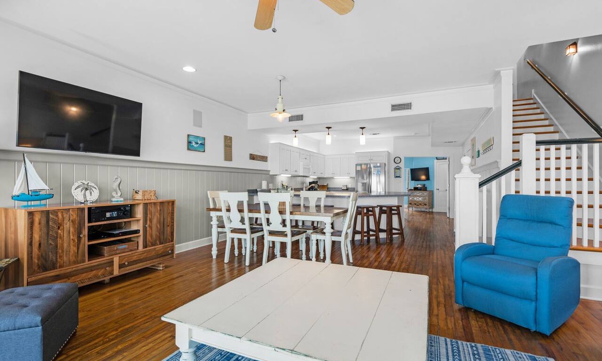 White Sands Condo | 🏖️ White Sands 459 | Beachfront Pensacola | 4BR + Garage + Dog Friendly