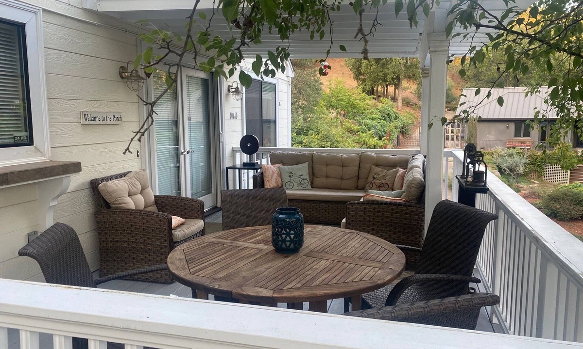 Sutter Creek House | Wine Country Home Located in Heart of Downtown Amador City