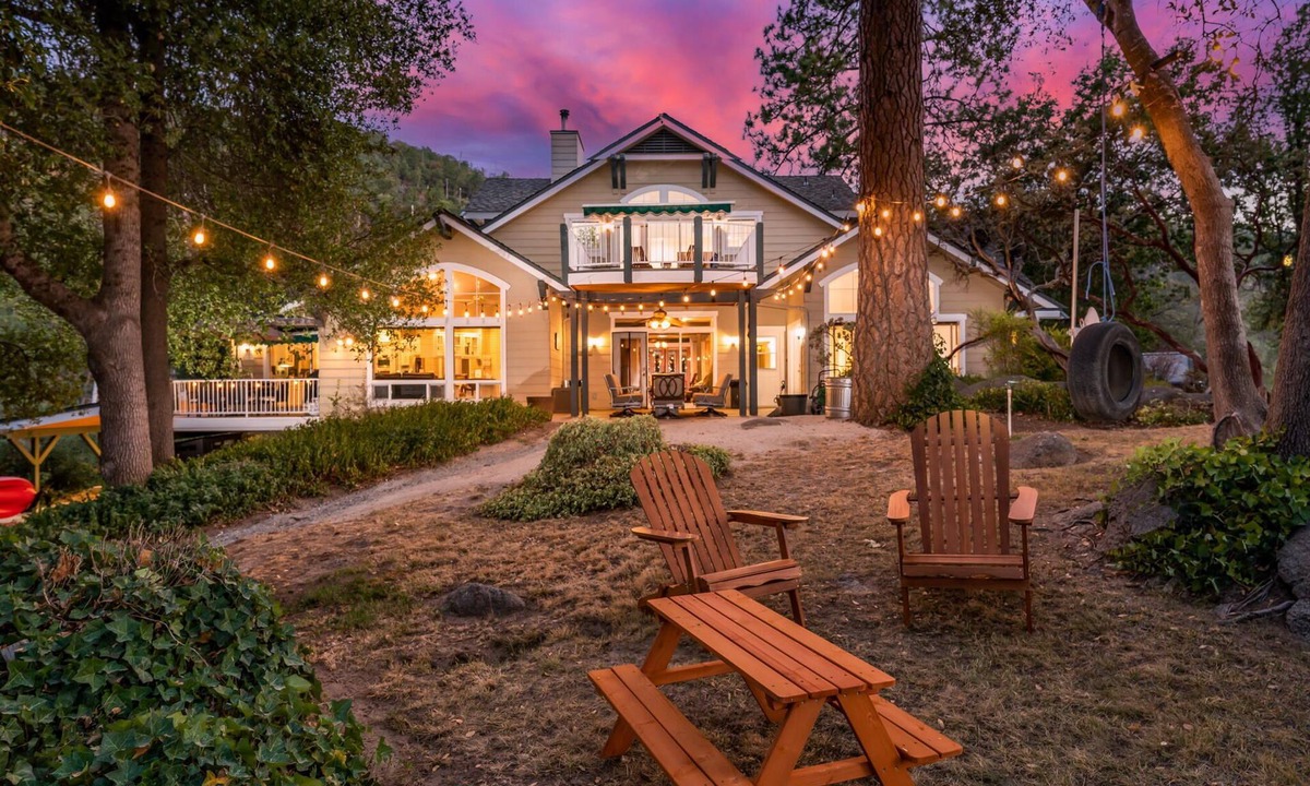 Coarsegold House | Yosemite Pond Estate - Private Lake, Hot Tub, Game Room & Views, Sleeps 10