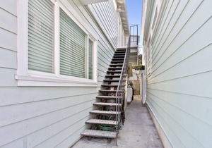 318CL Upper: Spacious Avalon Home, Cathedral Ceilings, Ample Balcony, Mtn Views in Avalon