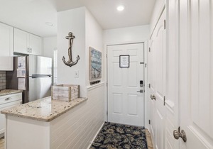 Beachfront Townhome Gulf Views Pool Near 30A & Pier Park Beach Service Sleeps 6