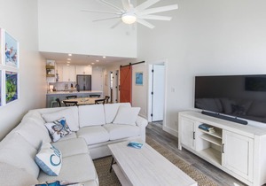 Lovely GULF FRONT unit with amazing Beach Views from the balconies of LR and MB!