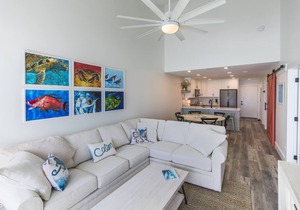 Lovely GULF FRONT unit with amazing Beach Views from the balconies of LR and MB!