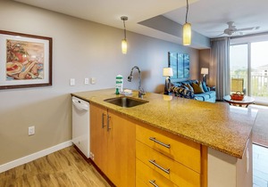 Serene condo with pool, hot tub, balcony, full kitchen, golf, tennis