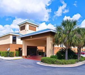 Econo Lodge Darien 