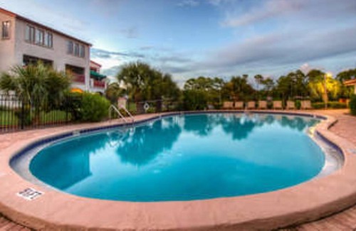 Gulf Lagoon Beach Condo | Inn at St. Thomas Square by ZIA VR