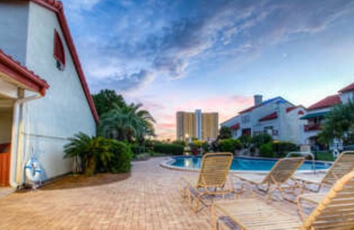 Gulf Lagoon Beach Condo | Inn at St. Thomas Square by ZIA VR