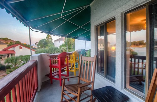 Gulf Lagoon Beach Condo | Inn at St. Thomas Square by ZIA VR