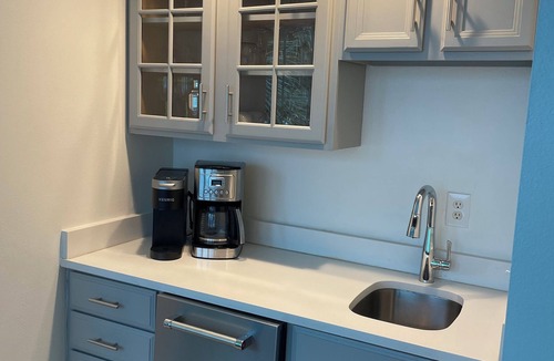 Seashore Village House | 1 Min Walk to Private Beach-Heated Pool-Sleeps 27-Bikes-Beach Chair Setup-Gated