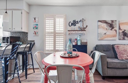 Panama City House | 18 & Over OK for Spring Break 20 Min to Beach Sleeps 4