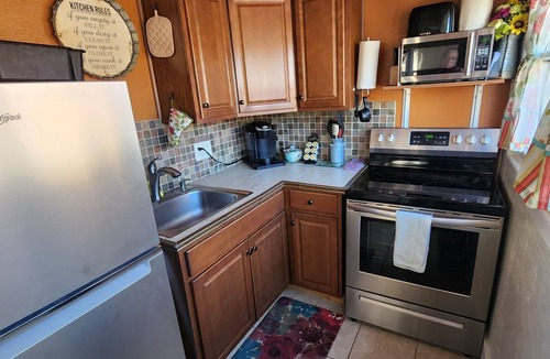 West Colorado Springs Cottage | 1880s home - Manitou Springs & Old Colorado City. Close to Garden of the Gods