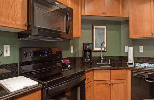 Angels Camp Condo | 1br Unit Vineyards, Forest, & Golfer's Paradise