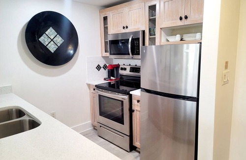 Baytowne Wharf Condo | 1BR w Private Balcony🌴 Free Beach Tram, Lagoon Pool, Full Kitchen, Washer&Dryer