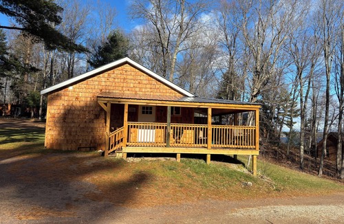 Au Train Cabin | 2 bedroom cabin on beautiful lakefront property with an outdoor hot tub