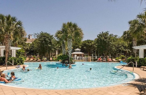 Baytowne Wharf Condo | 2 BR/2 BA With 6 Seater Golf Cart, Village of Baytowne Wharf