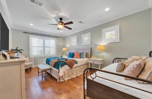 Villa Lago House | 2 Golf Carts | Sandestin Baytowne | Deeded Beach Access | Community Pool