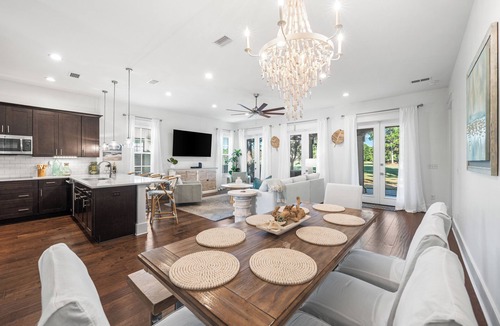 Villa Lago House | 2 Golf Carts ☀️ Screened Patio | Heated Pool | Beach Gear | On Golf Course ☀️ Sandestin