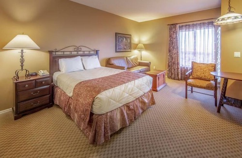 Genoa Hotel | 2 Units | Elegant Tahoe Escape | Natural Hot Springs & Scenic Mountains