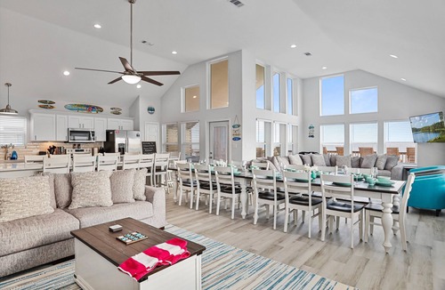 Port Bolivar House | 3 Beachfront Homes, 3 Heated Pools, 4 Hot Tubs, 3 Lifts, Pet Friendly, Sleeps 80