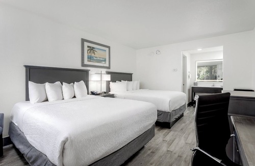 Fort Walton Beach Hotel | 3 Beachy Rooms w/Outdoor Swimming Pool, Perfect for a Family Vacation