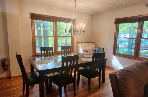 Boone House | 3-bedroom, King Beds, Dog-friendly, Skiing, Blowing Rock, Tweetsie, Boone, ASU