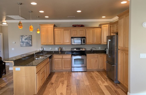 Medford House | 3 bedrooms with king beds, 2.5 bathrooms. 2146 sq ft house in east Medford.