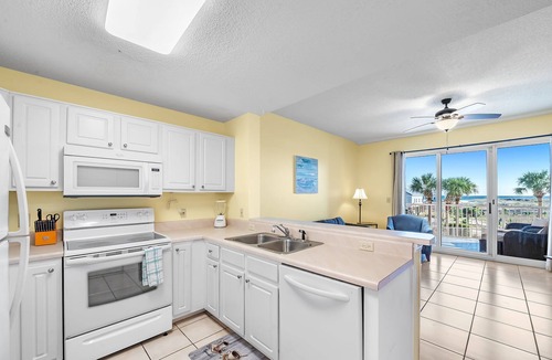 Fort Morgan Condo | 3 min walk to beach. Beautiful 1-bed/2 bath condo in Gulf Shores with pool & gym