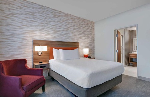 Upper Grand Lagoon Hotel | 3 Units Breakfast included w/Pool & Gym Access | Pets Allowed