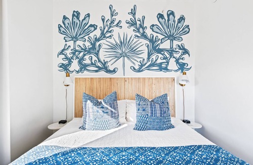 Rosemary Beach Hotel | 303 Rosemary Beach Inn - Includes Beach Chairs & Complimentary Breakfast + Access to 4 Pools