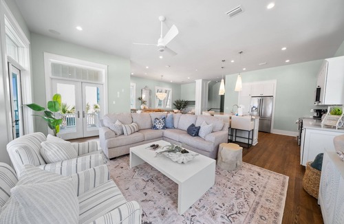 Sunnyside House | 330 Beachside Dr - Carillon Gulf-Front Retreat, Beach Service Included