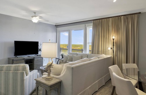 Baytowne Wharf Condo | 3B w/Golf Cart Near Baytowne Wharf At Sandestin