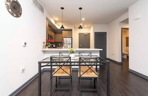 Little Tokyo Apartment | 3BR Modern Home with Balcony & Rooftop Pool,