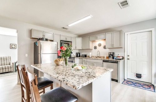 Myrtle Grove House | 3BR Sun-Soaked Private Pool Home | Lanai & BBQ