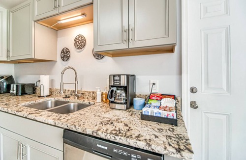 Myrtle Grove House | 3BR Sun-Soaked Private Pool Home | Lanai & BBQ