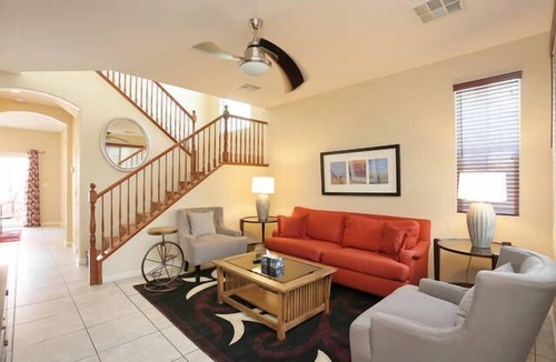 Enterprise House | 4 bedrooms 3 bathrooms. Easy access to stripe. Pet and family friendly.