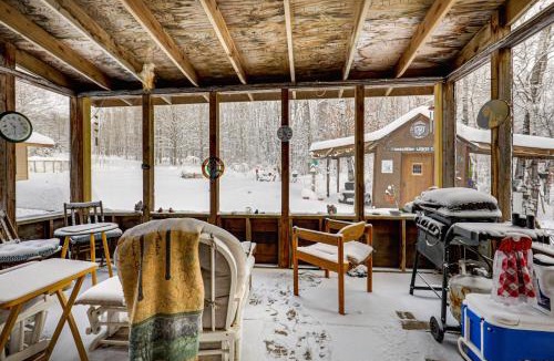 Iron River House | 4 Mi to Ski Brule: Cozy Cabin w/Screened-In Porch