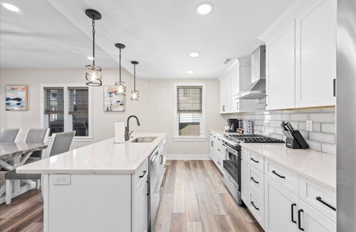 Ventnor City House | 4BR/3.5BA Modern Beach Home - 1 Block to Sand!