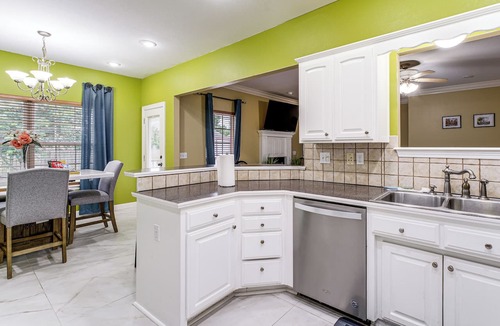 Bentonville House | 5 Mi to Coler MTB Preserve! Family Home w/Yard