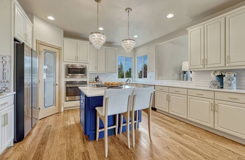 Flying Horse House | 5 MIN from USAFA. 5200 SQ FT. 1000 SQ FT Patio. 5 BR. 5 BR. 5 Fireplaces