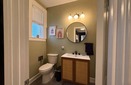 Metropolitan Apartment | 5-Star Starland Retreat: Stylish, Walkable & Near Top Coffee Shops & Bars