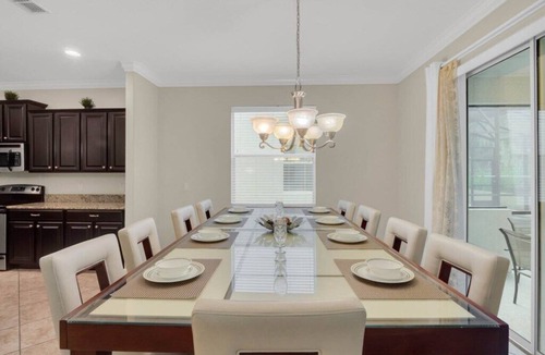 Lindfields House | 6 Bedrooms/5 Bathrooms/Paradise Palms (8937 CP)