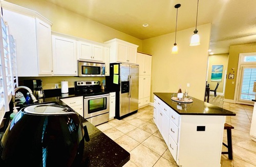 Gulf Lagoon Beach House | -80% DSCNT JUL26-30 BEACH HOUSE-POOL, GULF VIEWS, 7BR, 4BA, 2 KITCHENS, SLEEP 23