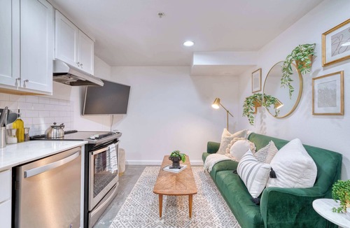 Sullivan's Gulch House | 8BR/5BA Compound | 3 Kitchens | Sleeps 16