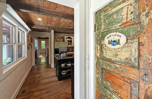 Mirror Lake Cabin | A Mountain Retreat Made for Making Memories | Altitude Adjustment