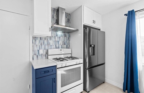 Tustin House | Adorable 1-bedroom bungalow with AC in charming Tustin