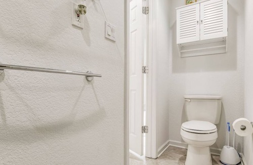 Villa Sabine Condo | Adorable/Affordable! Renovated 1BR/2 Full Bathroom - Pensacola Beach Condo!