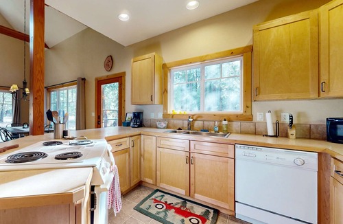 Three Rivers House | Adventure Awaits, Relaxation Ensues in the heart of Sunriver